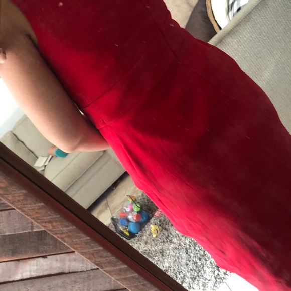 Red Dress - Picture 3 of 8